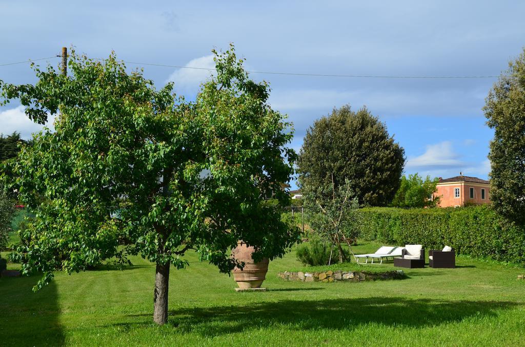 Agriturismo Al Podere Di Rosa ลุคคา ภายนอก รูปภาพ